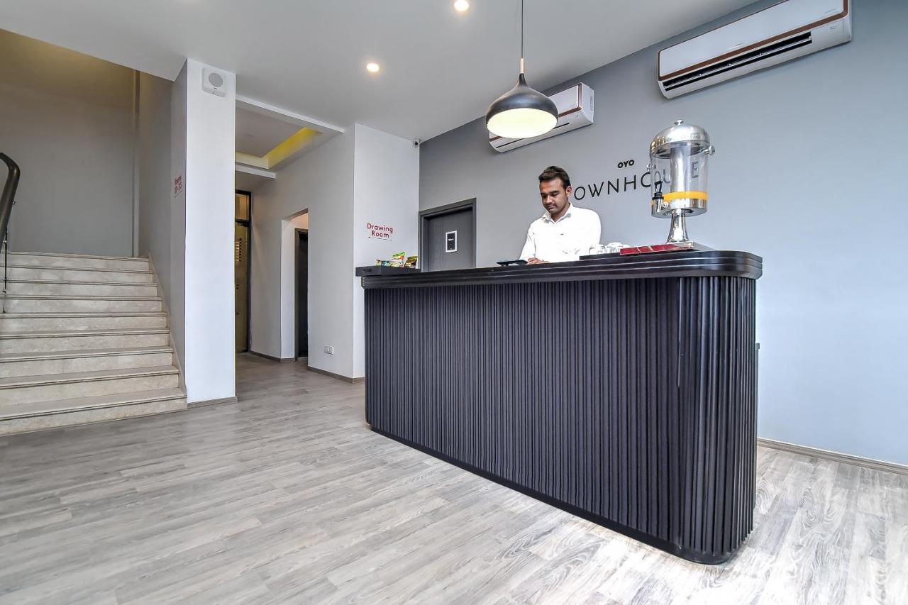 Hotel Oyo Townhouse 044 Sector 14 Gurugram Gurgaon Zewnętrze zdjęcie