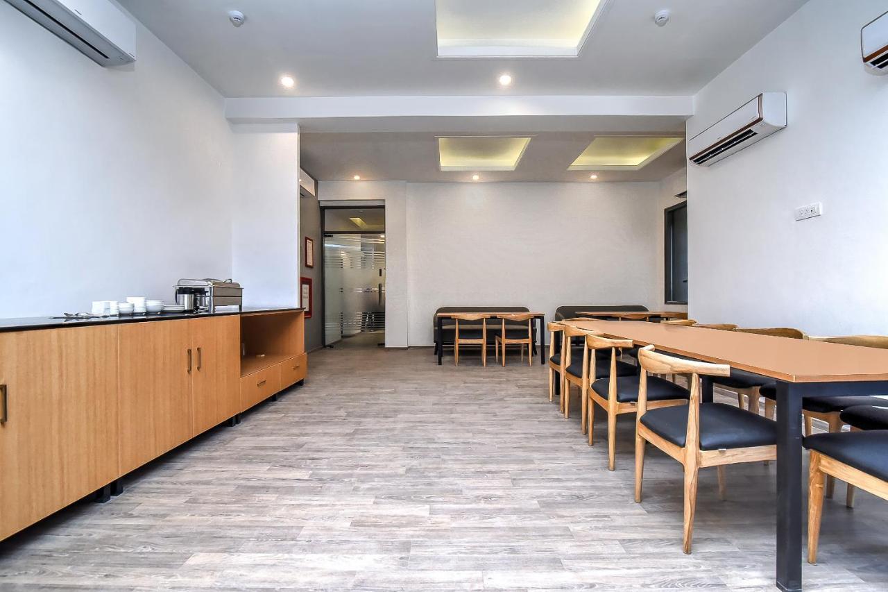 Hotel Oyo Townhouse 044 Sector 14 Gurugram Gurgaon Zewnętrze zdjęcie