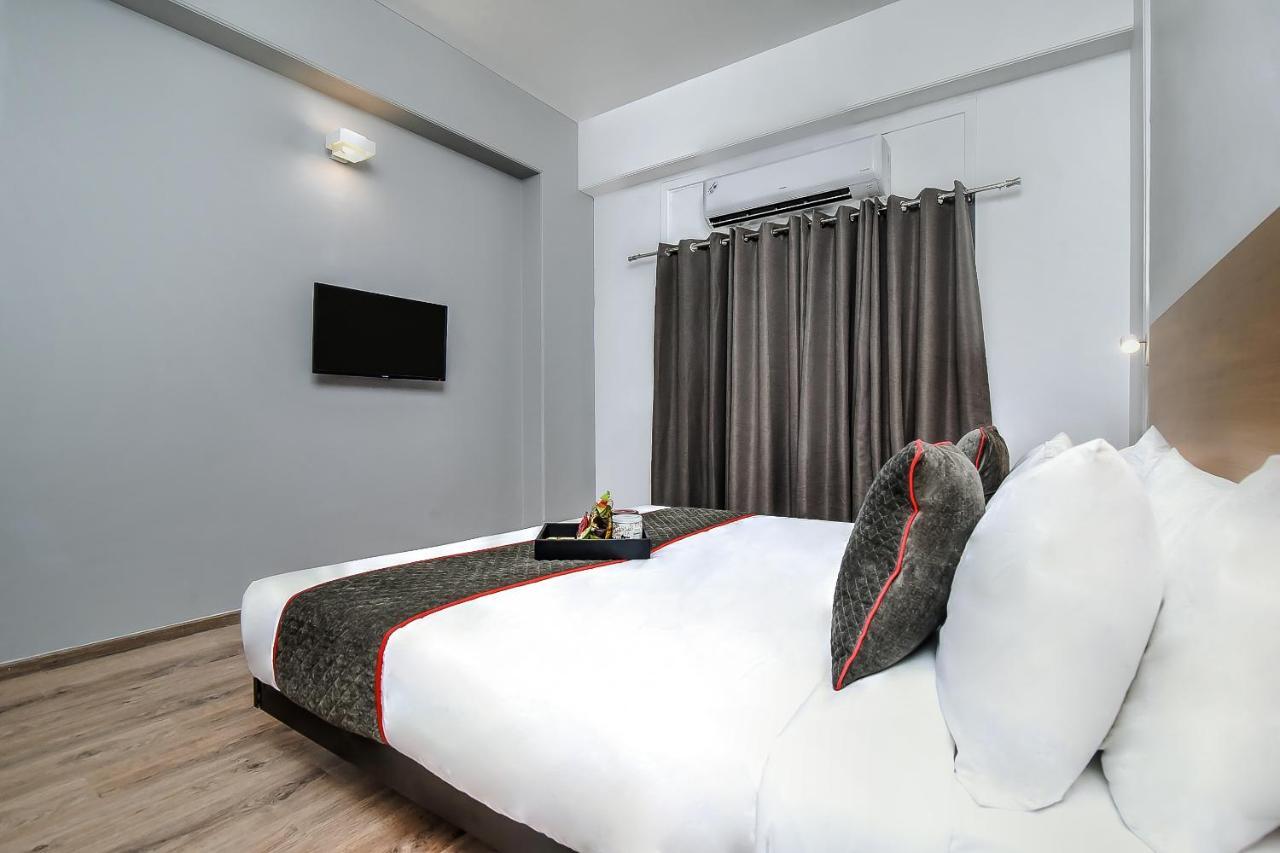 Hotel Oyo Townhouse 044 Sector 14 Gurugram Gurgaon Zewnętrze zdjęcie