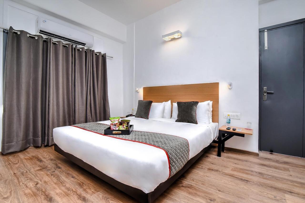 Hotel Oyo Townhouse 044 Sector 14 Gurugram Gurgaon Zewnętrze zdjęcie