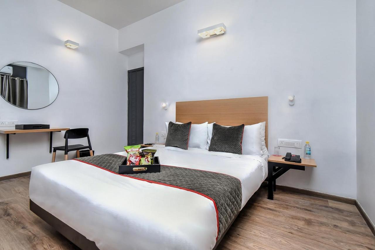 Hotel Oyo Townhouse 044 Sector 14 Gurugram Gurgaon Zewnętrze zdjęcie