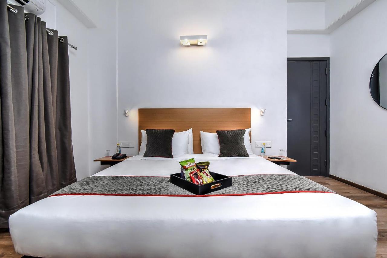 Hotel Oyo Townhouse 044 Sector 14 Gurugram Gurgaon Zewnętrze zdjęcie