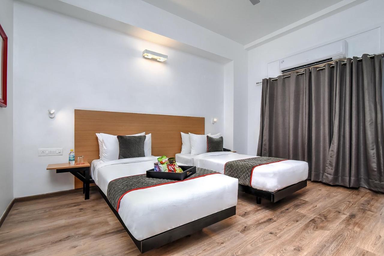 Hotel Oyo Townhouse 044 Sector 14 Gurugram Gurgaon Zewnętrze zdjęcie