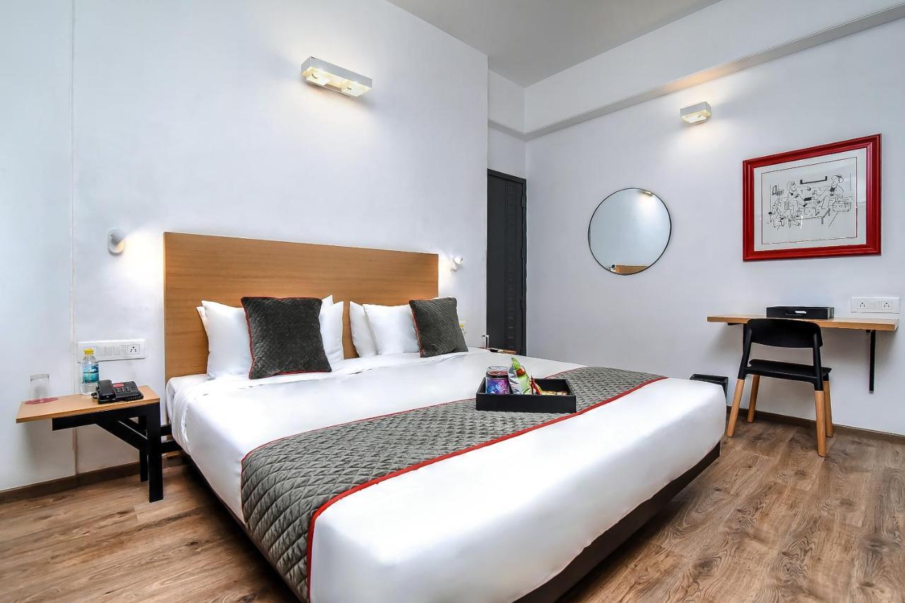 Hotel Oyo Townhouse 044 Sector 14 Gurugram Gurgaon Zewnętrze zdjęcie