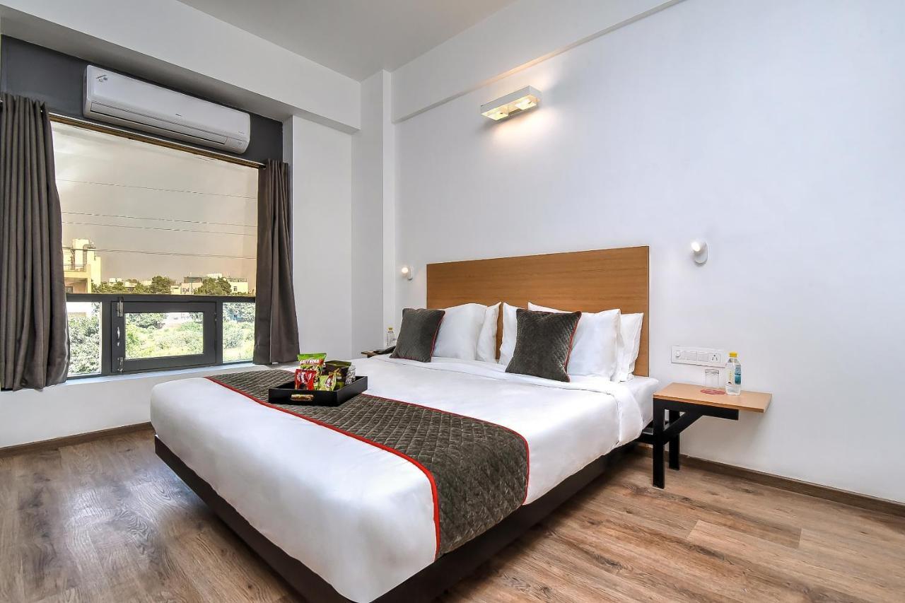 Hotel Oyo Townhouse 044 Sector 14 Gurugram Gurgaon Zewnętrze zdjęcie